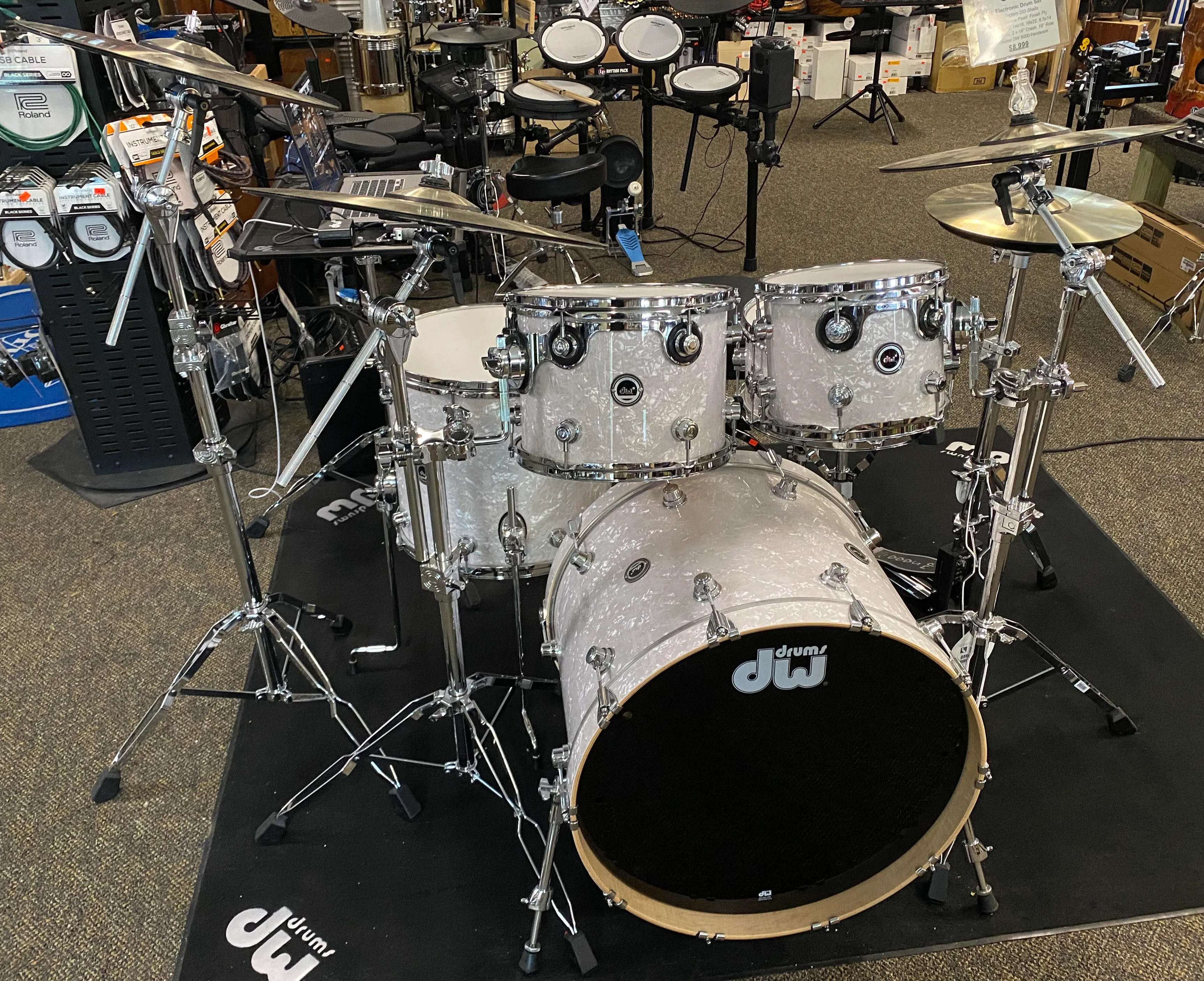 DWe 5-Piece White Marine Pearl Drum Set Bundle - Demo Model