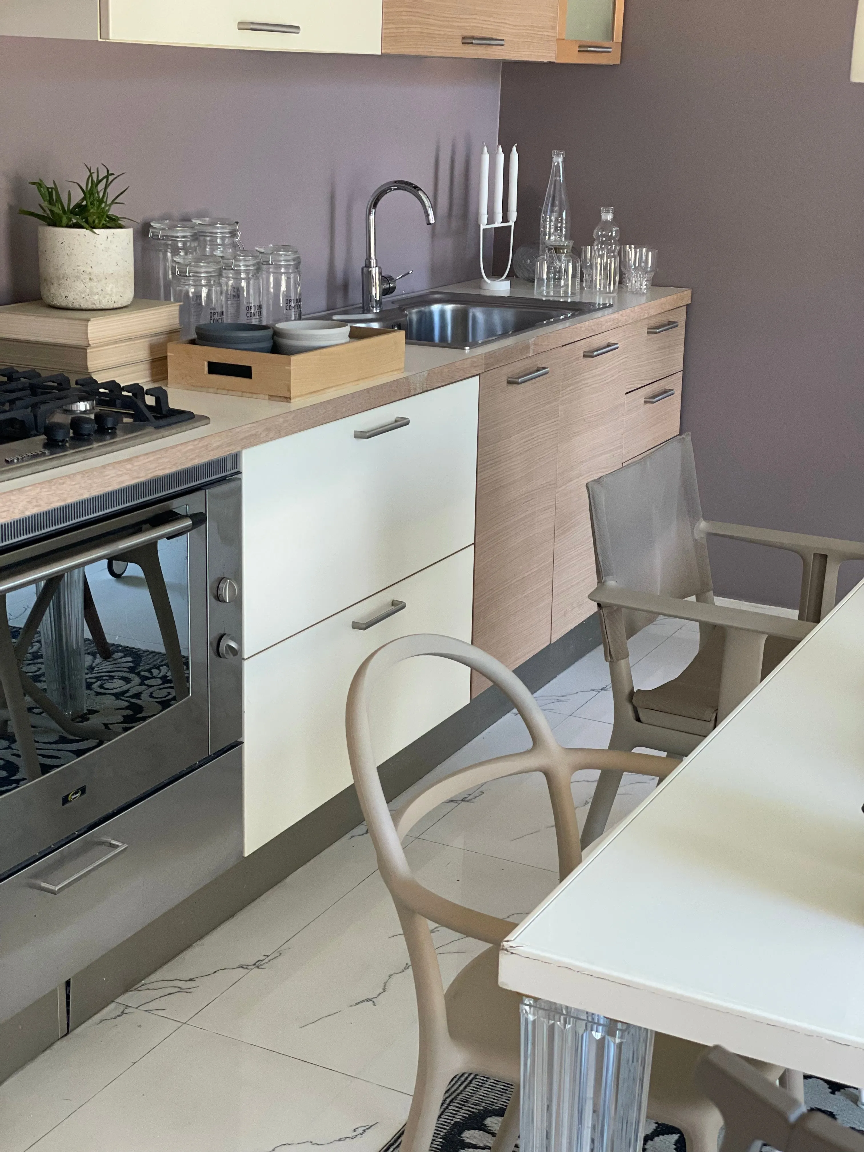 Kitchen with appliances